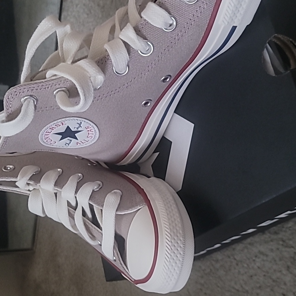 NWB Converse High-Top Sneakers In Papyrus 7.5 - Picture 2 of 2